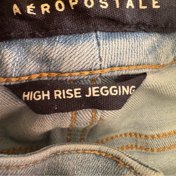 đź’™Aeropostale High Rise Jeggings with Distressed Details - Picture 5 of 6